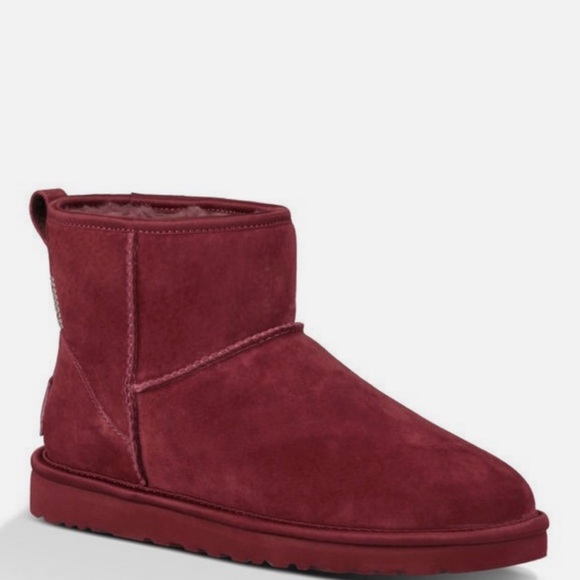 UGG Classic Mini Crystal Bow Boots - Picture 2 of 5